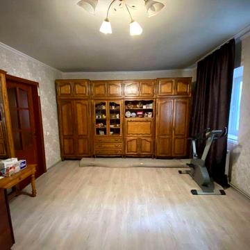 будинок в районі аеропорту, Котляри