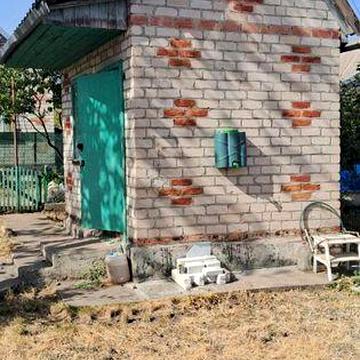 Продажа дачного будинку с ділянкою