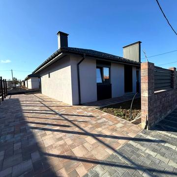 Остромирська вул.