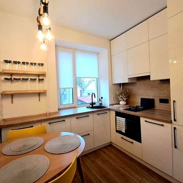 Продаж 2к квартири 45.9 кв. на Подільській • ID 3371