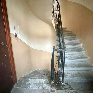 Продам 2-ох кім. квартиру по Вул.Волошина, центр