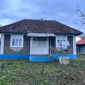 Будинок на краю села