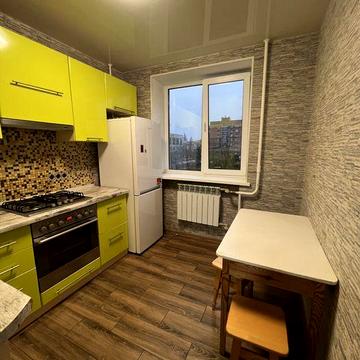 Оренда квартири на Володимира Сосюри 4 Дарницька площа