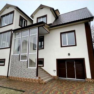 Будинок цегляний біля Східноєвропейського університету