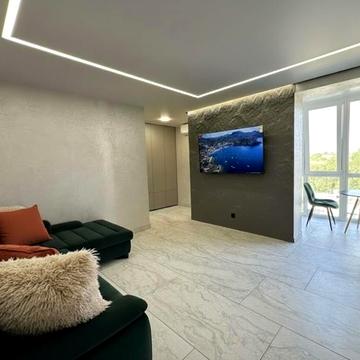 Дизайнерские апартаменты с душем и видом на город