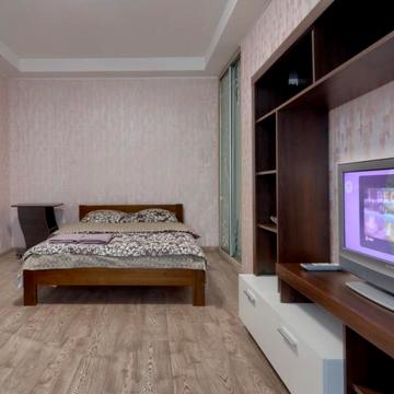 Квартира на Печерске - 1 минута от м. Зверинецкая. Свет не выключают