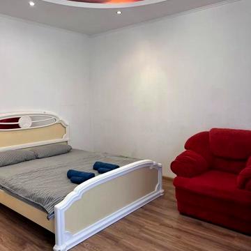 Студия люкс с террасой в центре города