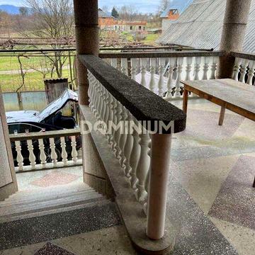 Продається просторий будинок  у с. Нанково