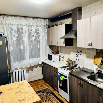 Продаж 3-х кімнатної квартири в м.Обухів по вул.Київська