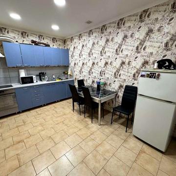 Аренда . 2х квартира. Андреевская. Ресторан Чача..