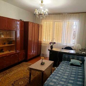 2 кімнатна квартира по вулиці Довженка (Троїцький собор)