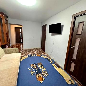 Набережна Перемоги вул., 50