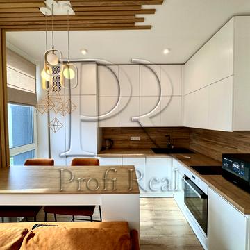 Салютна вул., 2к6