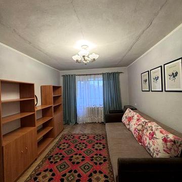 Здається 2-ох кім квартира на вул М.Печери