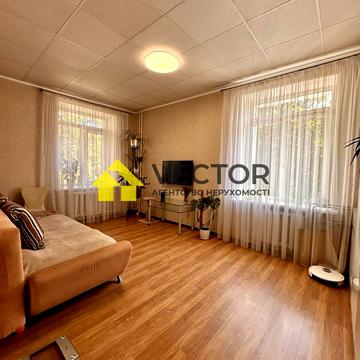 Івана Нечуя-Левицького вул., 3