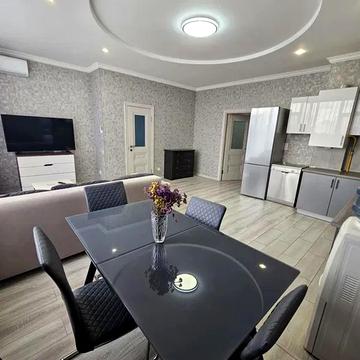 Академіка Писаржевського вул., 8