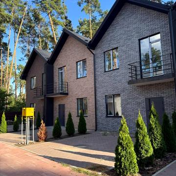 Полтавська вул.