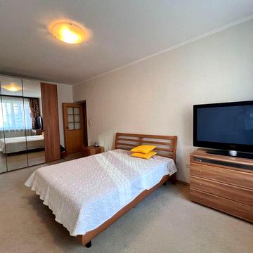 Без %! Здам 3-кімн Лесі Українки 21 біля метро Печерська