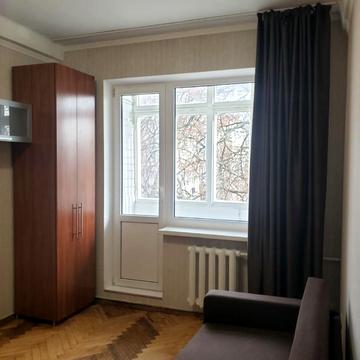 Волинська вул., 5