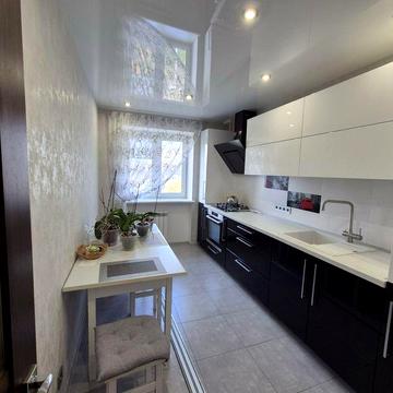 Трьохкімнатна з новим ремонтом