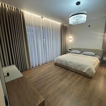 Центральна вул.