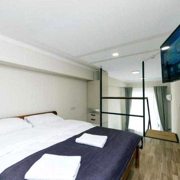 Машинобудівна вул., 41