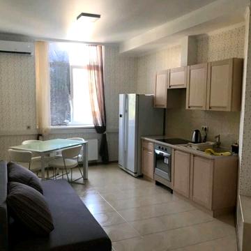 Аркадійське плато вул. (Гагаринське плато), 9