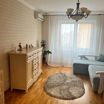 Академіка Доброхотова вул., 17