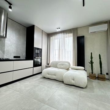 Юліана Пелеша вул., 5