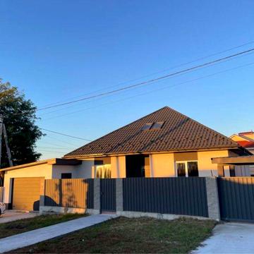 Продам будинок з окремим гаражем у с. Шевченкове