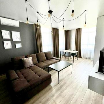 Миколи Гулака вул., 4