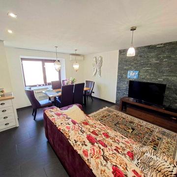 Продам квартиру вулиця Анны Ахматовой 7/15.