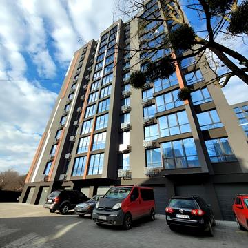 Богдана Хмельницького вул., 94