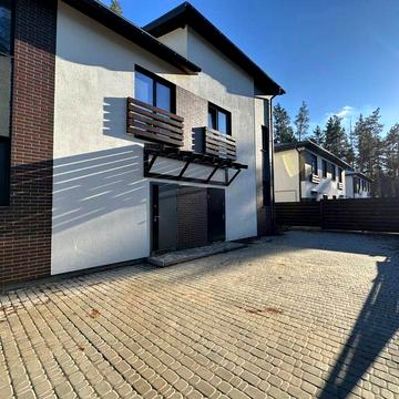 Дом. Таунхаус в КМ Лесное. Парк Щасливий