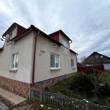 Максима Рильського вул., 14