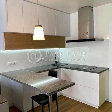 Миколи Соловцова вул., 2