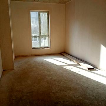 Космонавтів вул., 23