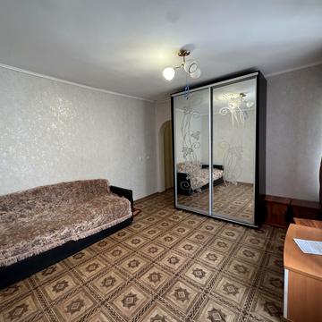 Колонтаївська вул., 32