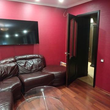 Ніжинська вул., 13