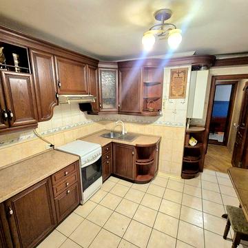 Здається 2-х кім квартира з АВТОНОМНИМ опаленням Польова меблі техніка