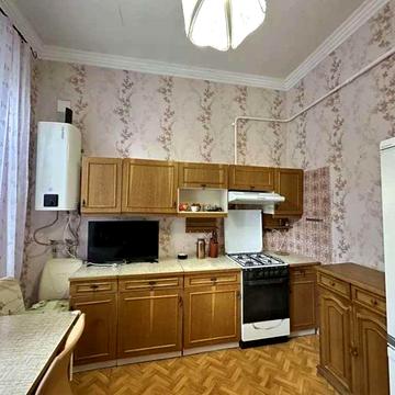 Авіаконструктора Антонова вул., 2/32 к1