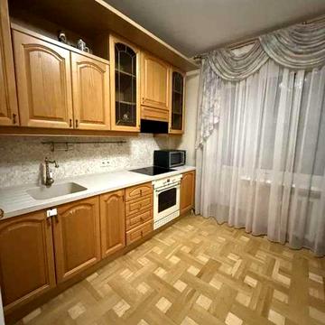 Панаса Мирного вул., 27