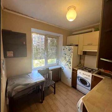 2 кім в ЦЕГЛІ ЖИТЛОВИЙ стан район СЛОБОЖАНСЬКИЙ(Газети Правда)(718615)