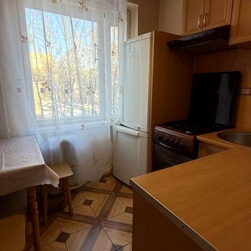 Наукова вул., 8