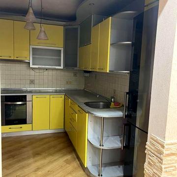 Оренда 4 кімнатної квартиры пр-т Перемоги (метро 5 хвилин)