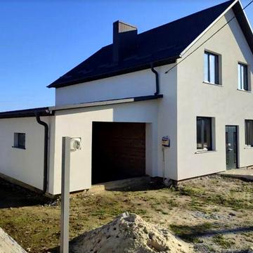 Продаж 2 поверхового будинку з ділянкою на 5 соток