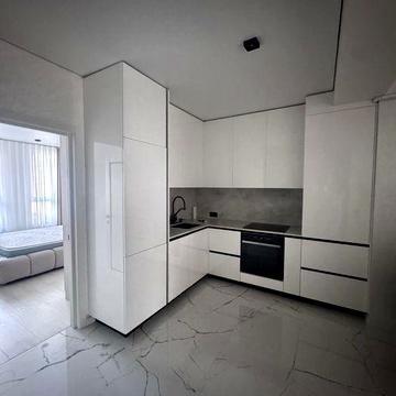 Здається 3 кімнатна квартира центр парк