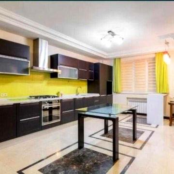 Продам 3к.кв.метро Индустриальная.