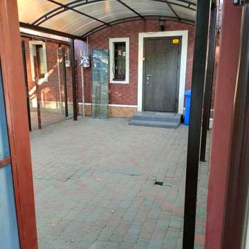 Таун хаус в довгострокову оренду, будинок для сімї