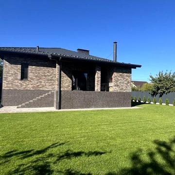 Весняна вул.